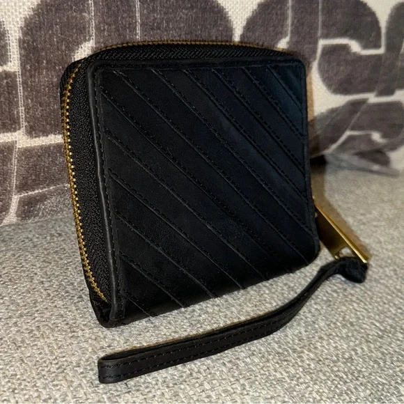 Margot Leather Wallet - Picture 2 of 9